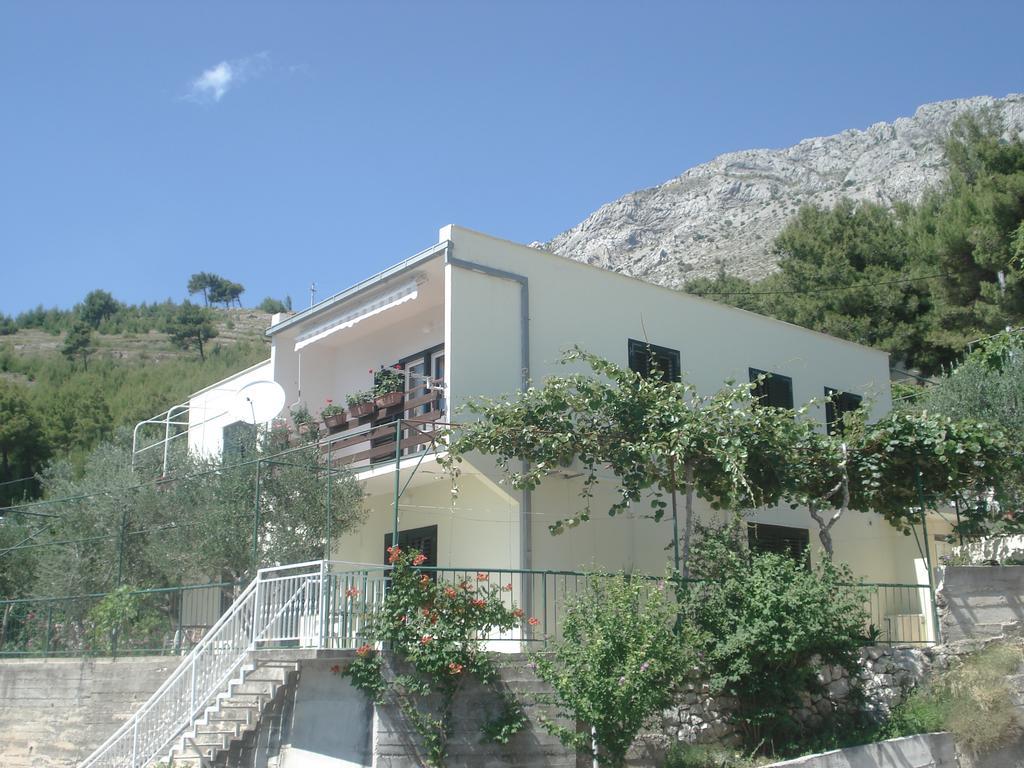 Apartments Smiljana 오미스 외부 사진