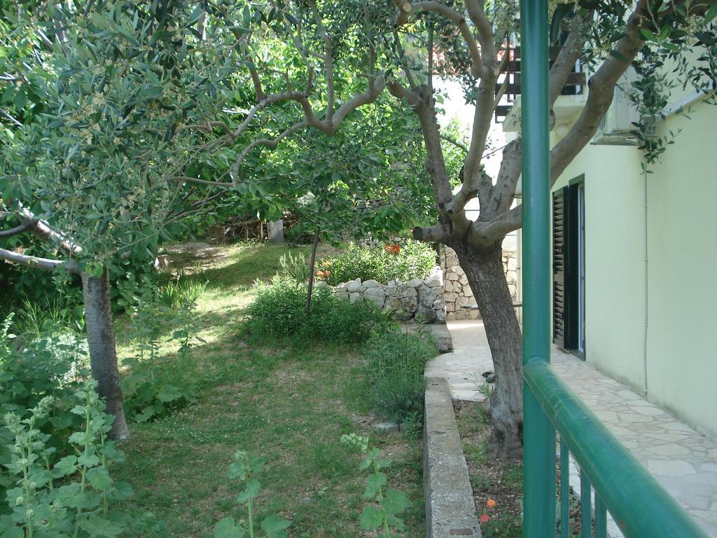 Apartments Smiljana 오미스 외부 사진