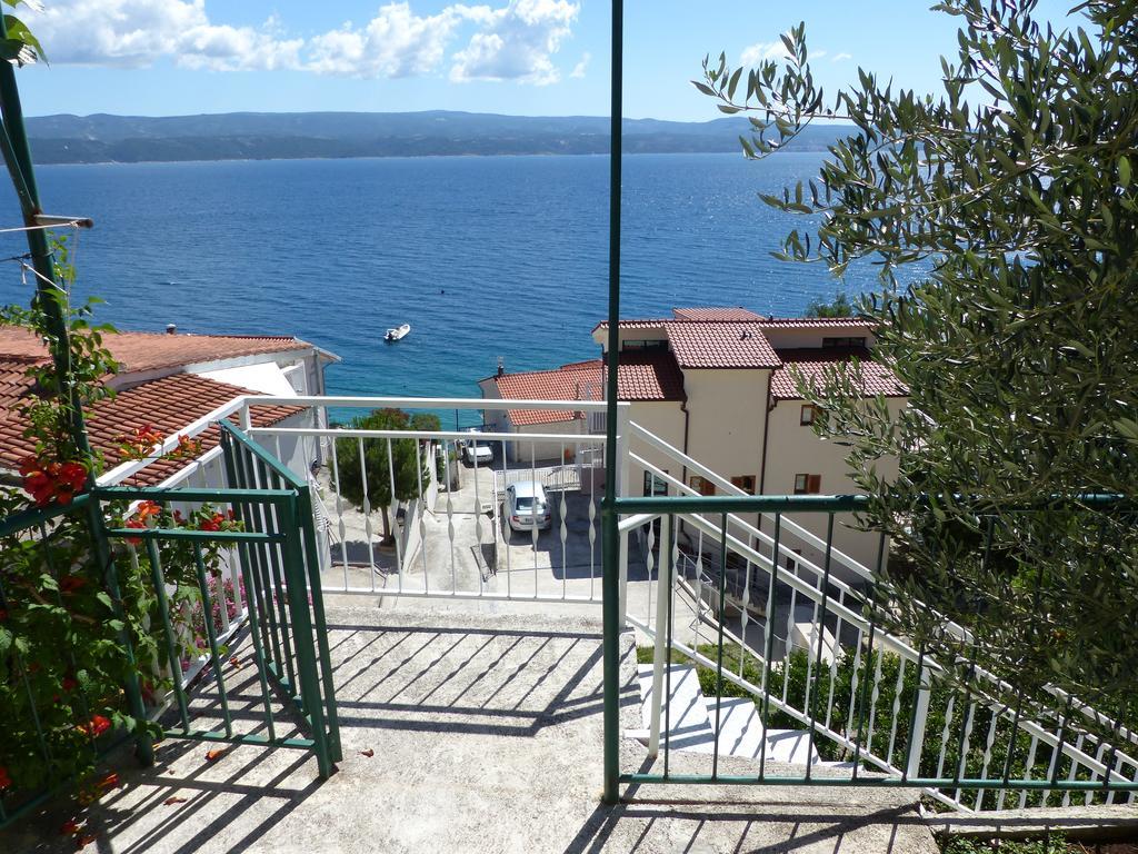 Apartments Smiljana 오미스 외부 사진