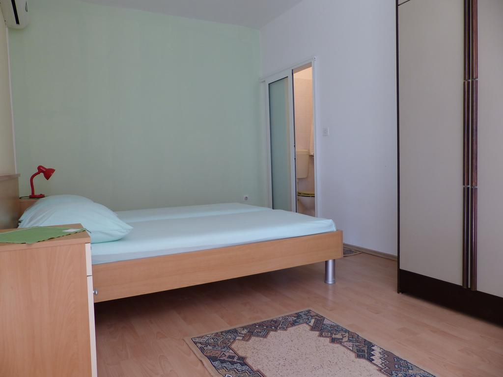 Apartments Smiljana 오미스 외부 사진