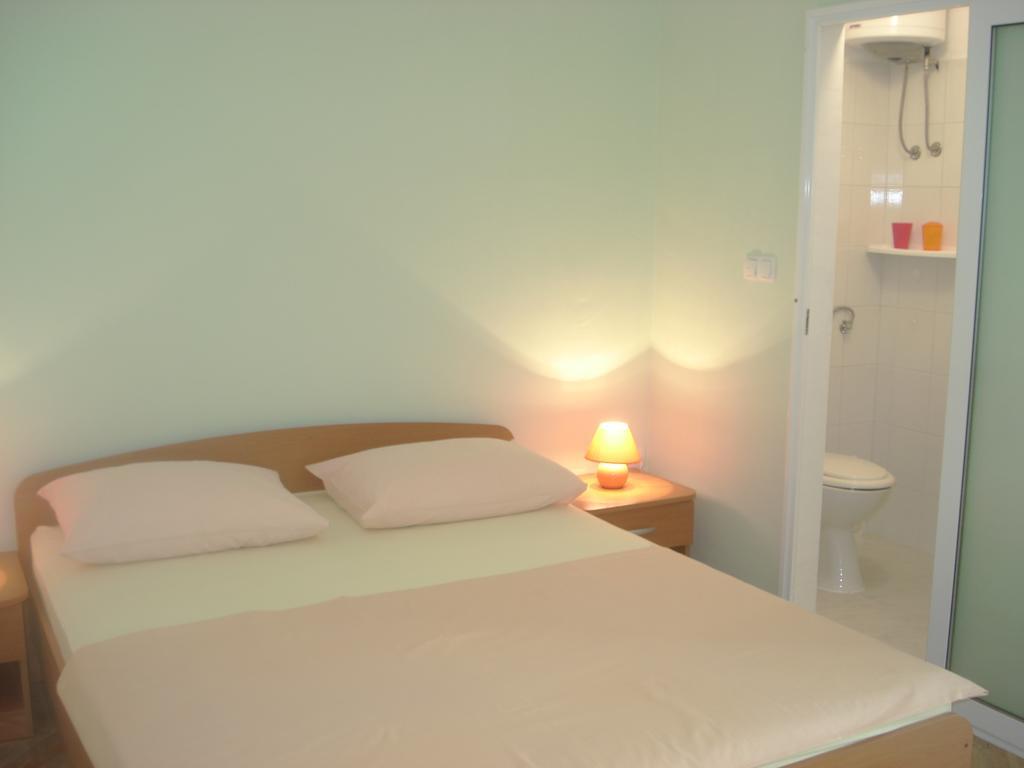 Apartments Smiljana 오미스 외부 사진
