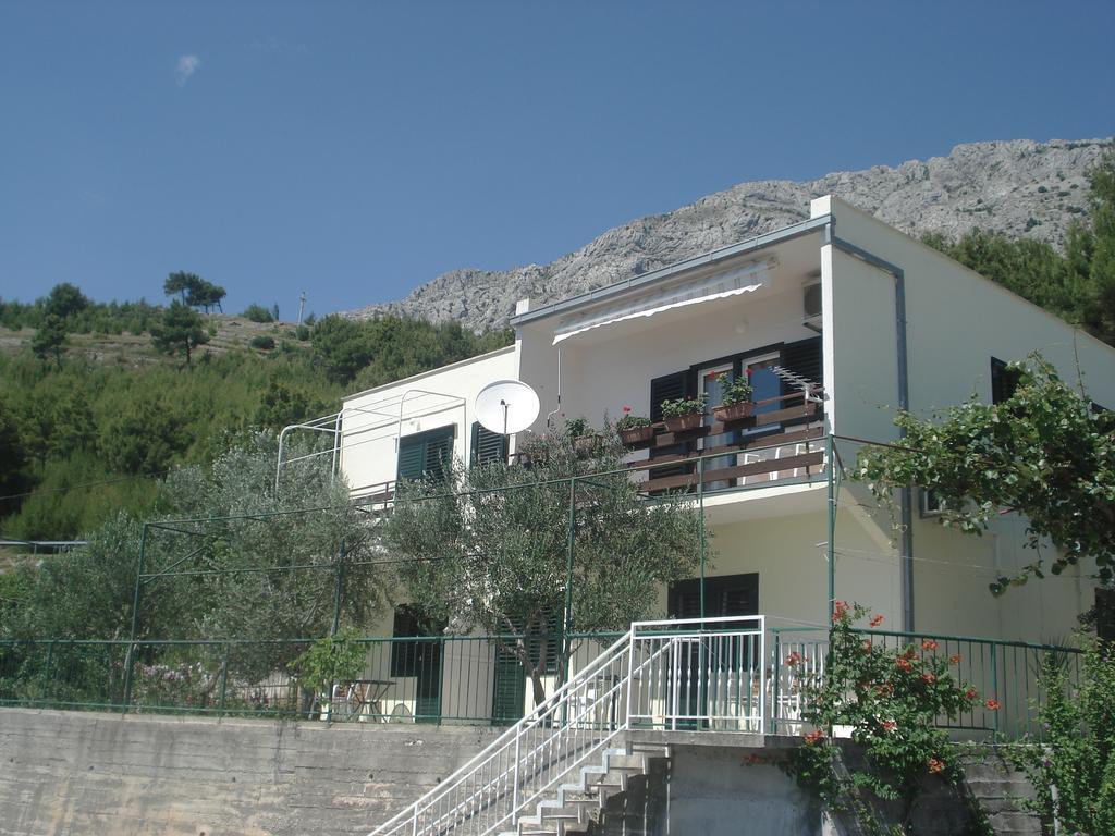 Apartments Smiljana 오미스 외부 사진