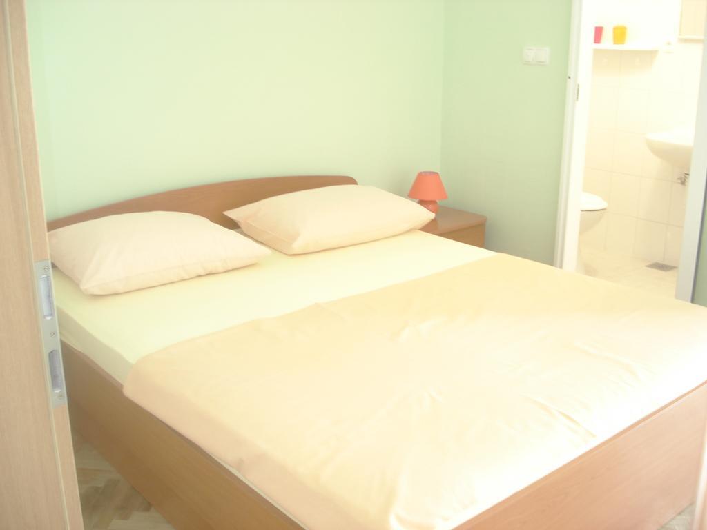 Apartments Smiljana 오미스 외부 사진