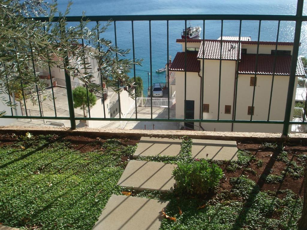 Apartments Smiljana 오미스 외부 사진